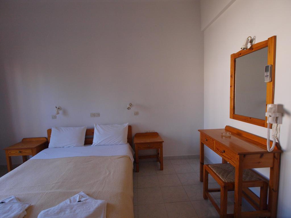 Irini Apartments Platanés Quarto foto